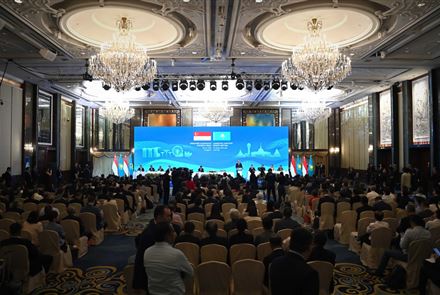 Глава государства выступил на Казахско-сингапурском бизнес форуме