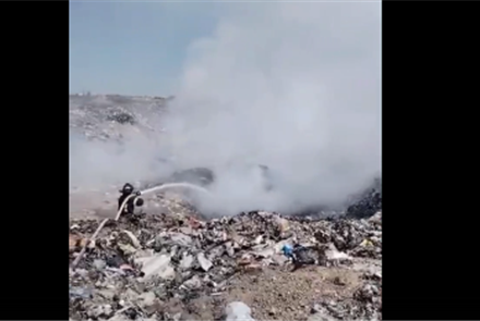 В Карагандинской области загорелся мусорный полигон
