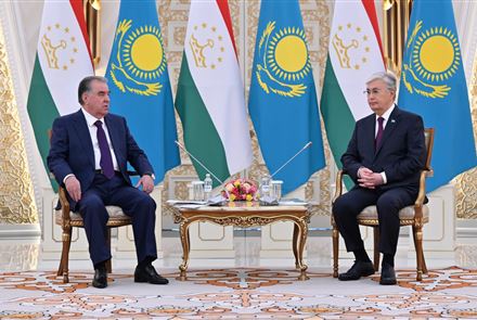 Касым-Жомарт Токаев провел встречу с президентом Таджикистана Эмомали Рахмоном