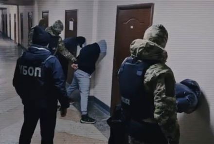 Вымогали деньги у несовершеннолетних: в Казахстане задержаны участники молодежных группировок