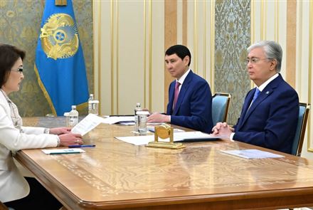 Глава государства принял министра здравоохранения Акмарал Альназарову