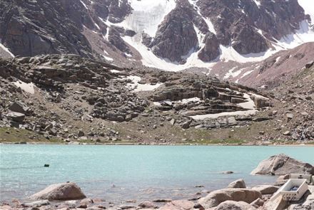 В горах Алматы проведут работы по опорожнению опасных моренных озер