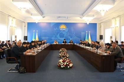 Мажилисмены встретились с жителями Алматы, Акмолинской и Восточно-Казахстанской областей