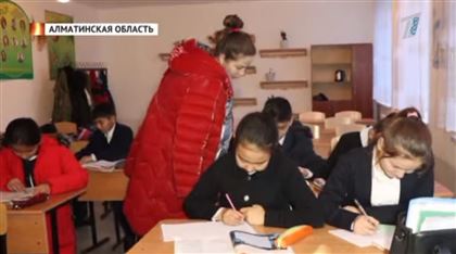 В Алматинской области школьники вынуждены мерзнуть на уроках из-за экономии