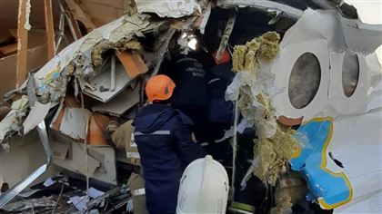 Токаев поручил ускорить выплату компенсаций пострадавшим в крушении самолета Bek Air