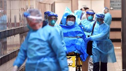 В Китае число жертв коронавируса выросло до 132 человек