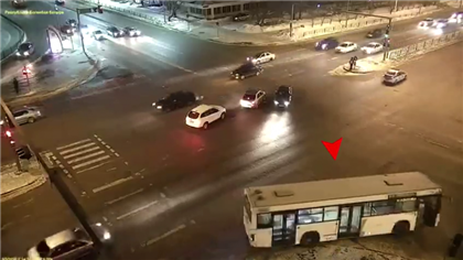 В столице пьяный мужчина угнал маршрутный автобус