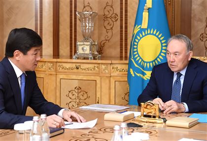 Назарбаеву доложили о предпринимаемых мерах партии «Nur Otan» по усилению обратной связи с населением