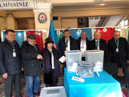 Депутаты сената наблюдали за ходом парламентских выборов в Азербайджане