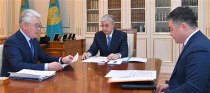 Глава государства принял министра индустрии и инфраструктурного развития Бейбута Атамкулова