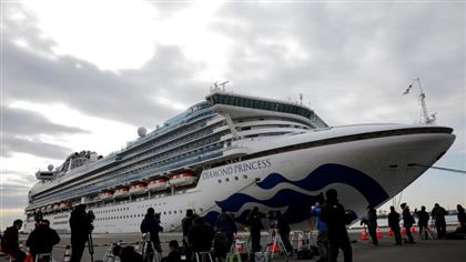 В Японии на круизном лайнере закончился 14-дневный карантин