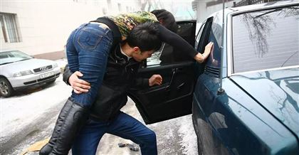 "Из-за таких "традиций" девушки идут на суицид" - очевидец о похищении невесты в Алматы