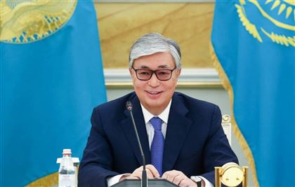 Президент Казахстана поручил пересмотреть действующий порядок отдыха в праздничные дни