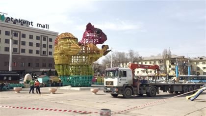Скульптуру белки в Алматы переносят в другое место