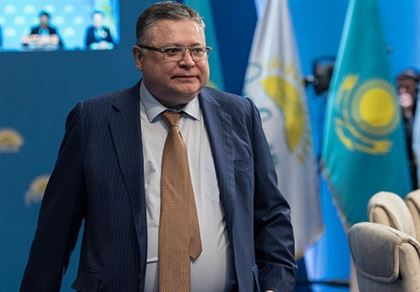 Президент РК наградил Марата Тажина орденом "Барыс"