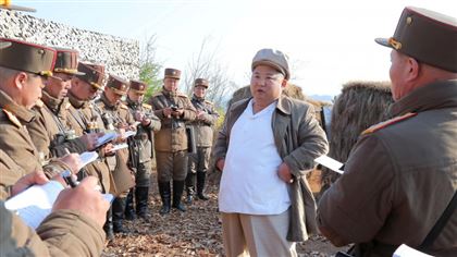 Власти КНДР опубликовали фото "воскресшего" Ким Чен Ына