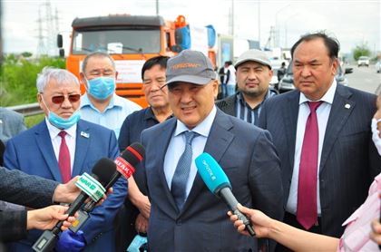 Туркестанские депутаты отправили жителям Мактаарала до 30 тонн продуктов питания 