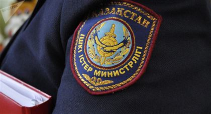 Как опальных полицейских от должностей в Казахстане отстраняли 