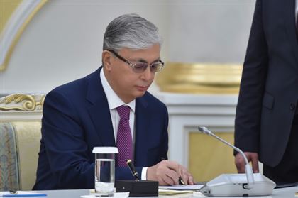 Президент Казахстана подписал поправки в закон о миграции