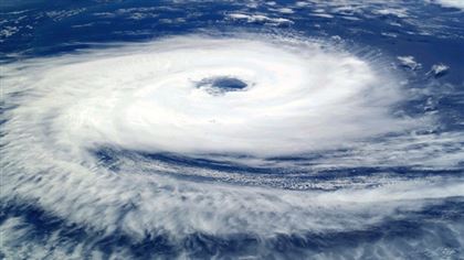 В Индии и Бангладеш эвакуируют людей из-за приближения мощного циклона