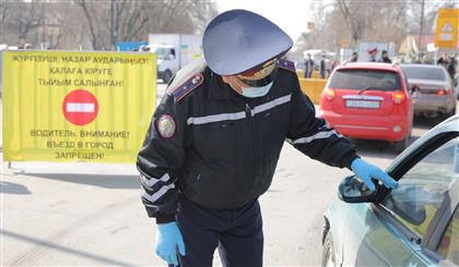 В Алматы водителей будут лишать прав за объезд блокпостов