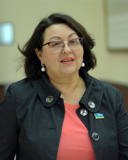 "Не надо школьников стричь под одну гребенку, нужно пересмотреть стандарты обучения в карантинный период" - депутат Ирина Смирнова