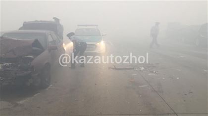 На Капшагайской трассе восемь автомобилей попали в ДТП из-за дыма