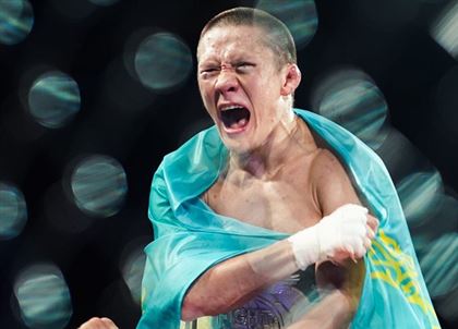 Казахстанец Жалгас Жумагулов получил удар ниже пояса и проиграл дебютный бой в UFC