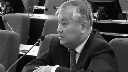 В Казахстане скончался экс-депутат Сената Сагындык Есимханов