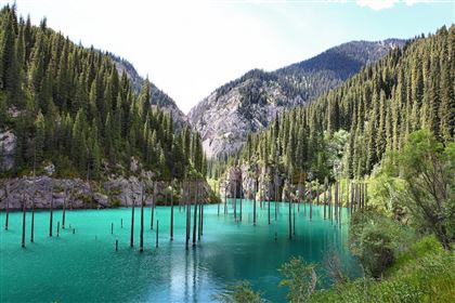 Кольсайские озера закрывают для отдыхающих в Алматинской области