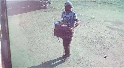 Мужчина тайно похитил лотки с фруктами в Усть-Каменогорске 