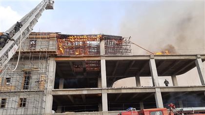 Строящийся терминал аэропорта загорелся в Шымкенте