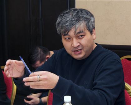 Политолог Данияр Ашимбаев пркомментировал послание Президента народу Казахстана