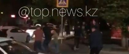 Массовая драка с участием почти 40 человек попала на видео в Алматы