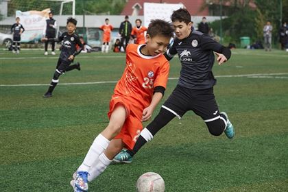 В Алматы состоялся детский футбольный турнир впервые за время пандемии
