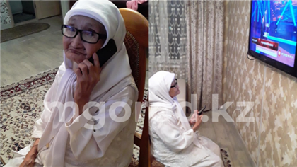 В Актобе 105-летняя бабушка дает бата через WhatsApp 