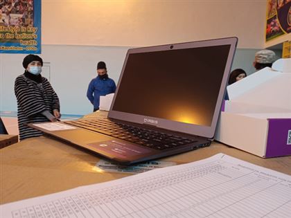 Спустя месяц после начала учебного года в Семей поступили компьютеры для школьников