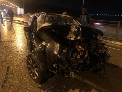 Водитель иномарки в Петропавловске врезался в ограждение на трассе