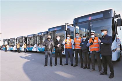 Актаусцы сменили старые пазики на новые автобусы