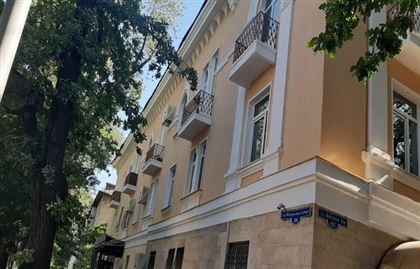 В Алмалинском районе Алматы завершают ремонт фасадов жилых домов