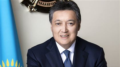 Аскар Мамин поздравил казахстанцев с Днем Первого Президента