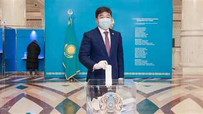 Бауыржан Байбек проголосовал на выборах депутатов Мажилиса