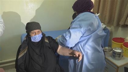 Беженцев начали вакцинировать против COVID-19 в Иордании