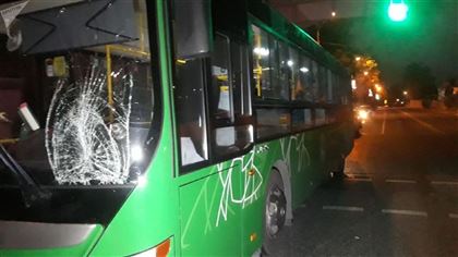 В Алматы автобус сбил насмерть пешехода