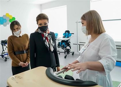 Дарига Назарбаева посетила реабилитационный центр и кабинет поддержки инклюзии