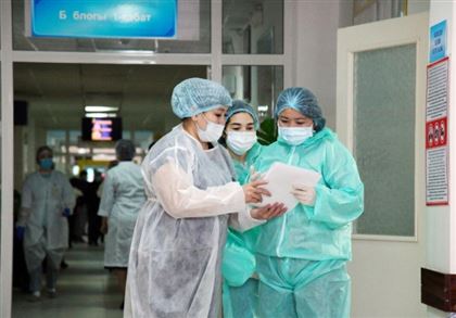 480 медицинских работника Шымкента получили вакцину против COVID