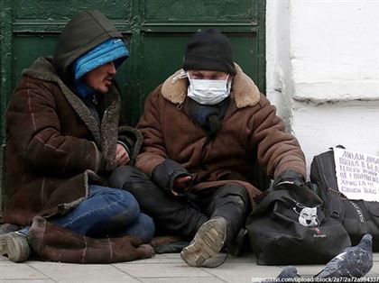 "Должен ли ребёнок в 7-м классе разбираться в жизни бездомных?" - казахстанцев удивило задание по русскому языку