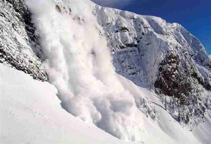 В алматинских горах спустили лавину объёмом 1 500 кубометров