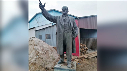 В Петропавловске продают трехметровый памятник Ленину почти за 9 млн тенге