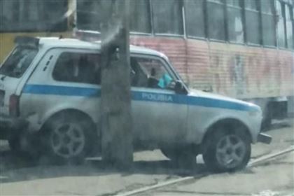 В Усть-Каменогорске полицейское авто столкнулось с трамваем